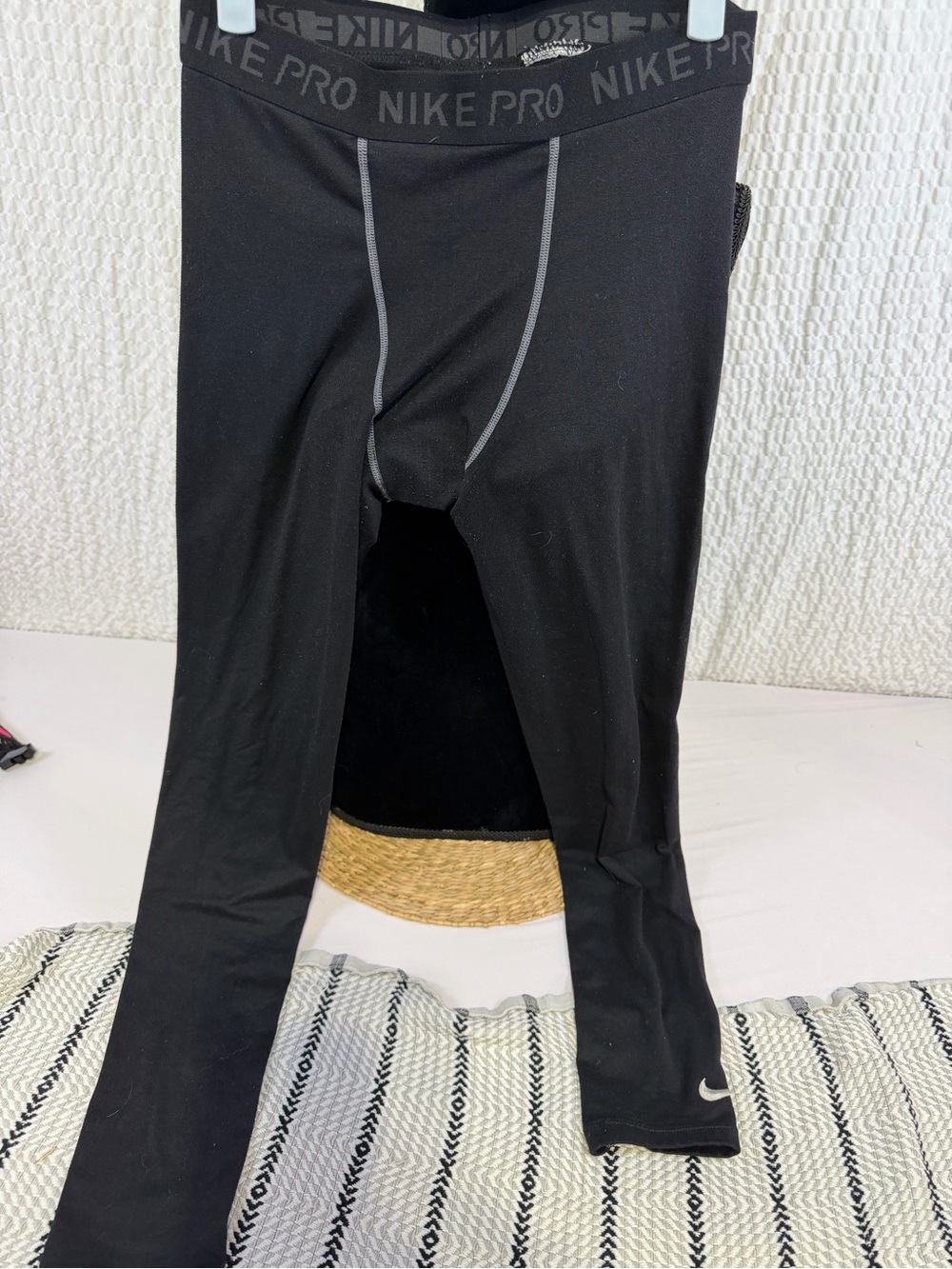 Nike Black Men’s Compression Leggings with Gray Stitching